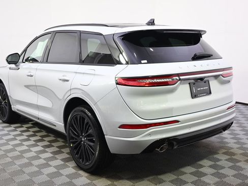 New 2026 Lincoln Corsair Premiere image 3