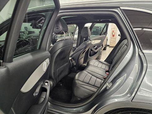 Used 2019 Mercedes-Benz GLC 350e 4MATIC image 31
