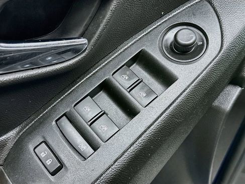 Used 2019 Chevrolet Trax LT FWD image 19