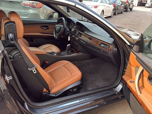 Used 2013 BMW 328i Convertible image 26