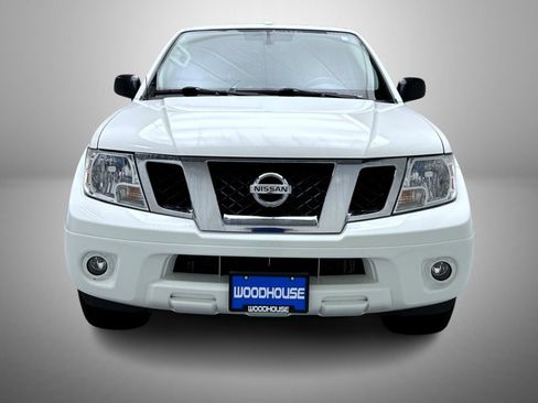 Used 2018 Nissan Frontier SV w/ Value Truck Package AWD/4WD image 2