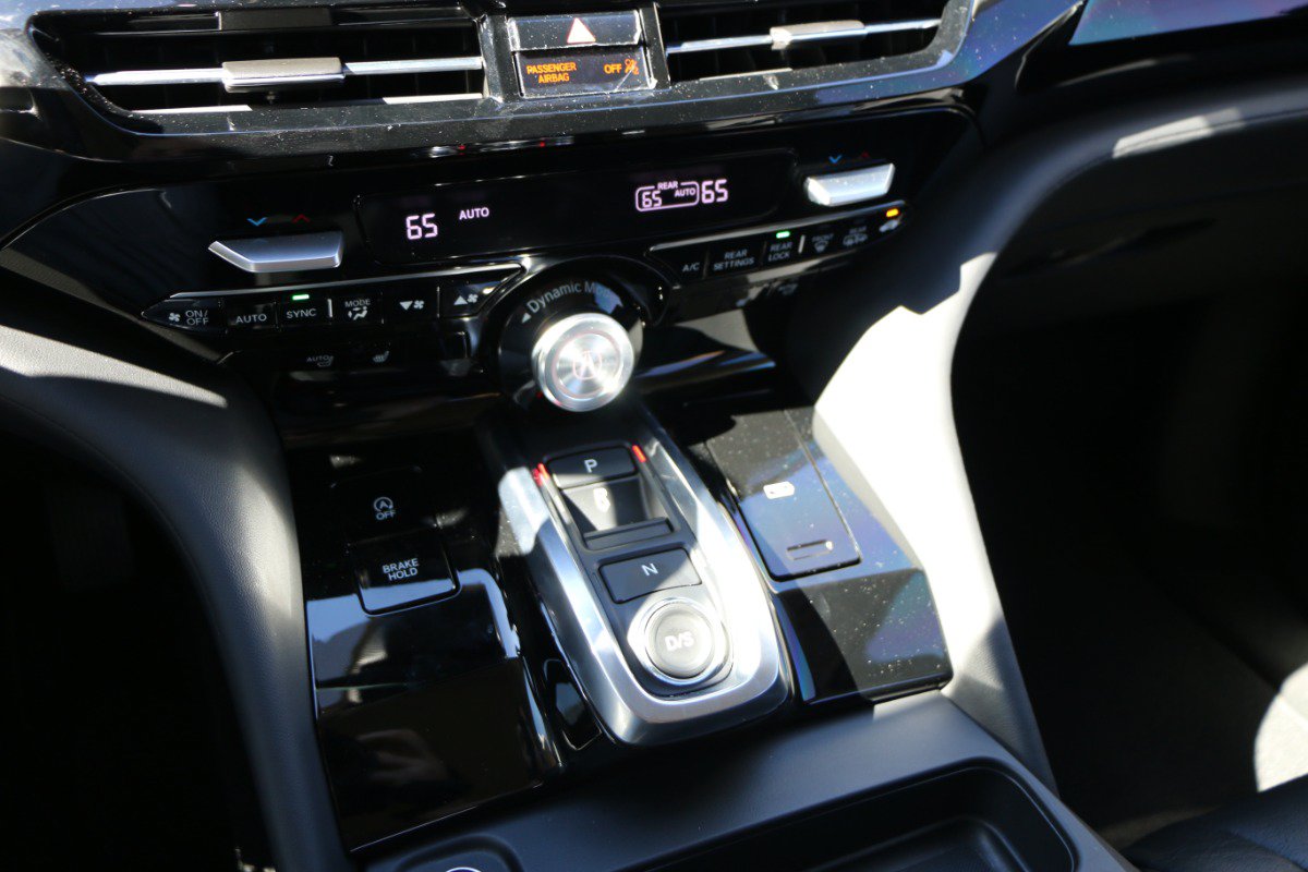 Used 2026 Acura MDX w/ Technology Package FWD image 24