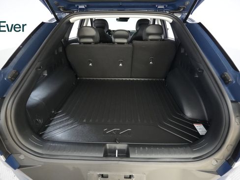 Used 2025 Kia EV6 Light w/ Light LR Technology Package RWD image 8