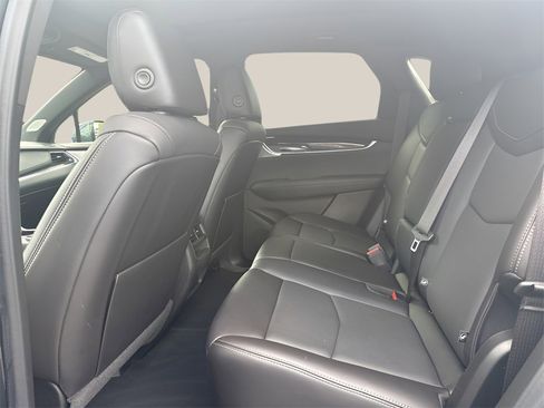 Used 2021 Cadillac XT5 Premium Luxury image 14