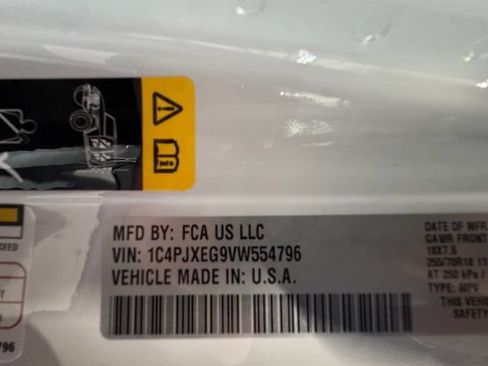 New 2027 Jeep Wrangler Unlimited Sahara AWD/4WD image 32