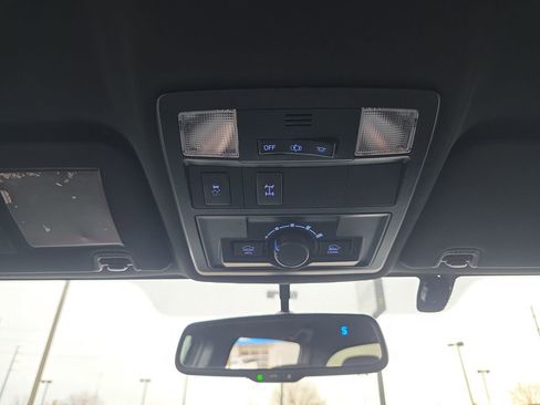 Used 2017 Toyota Tacoma TRD Off-Road image 21