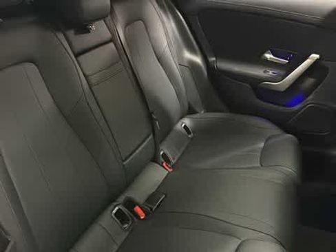 Used 2021 Mercedes-Benz CLA 250 image 32