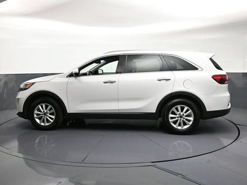 Used 2019 Kia Sorento FWD w/ LX Convenience Package image 2