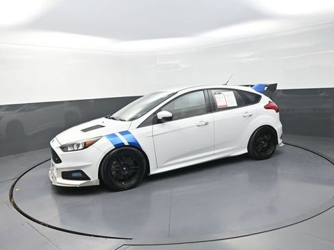 Used 2018 Ford Focus ST image 44