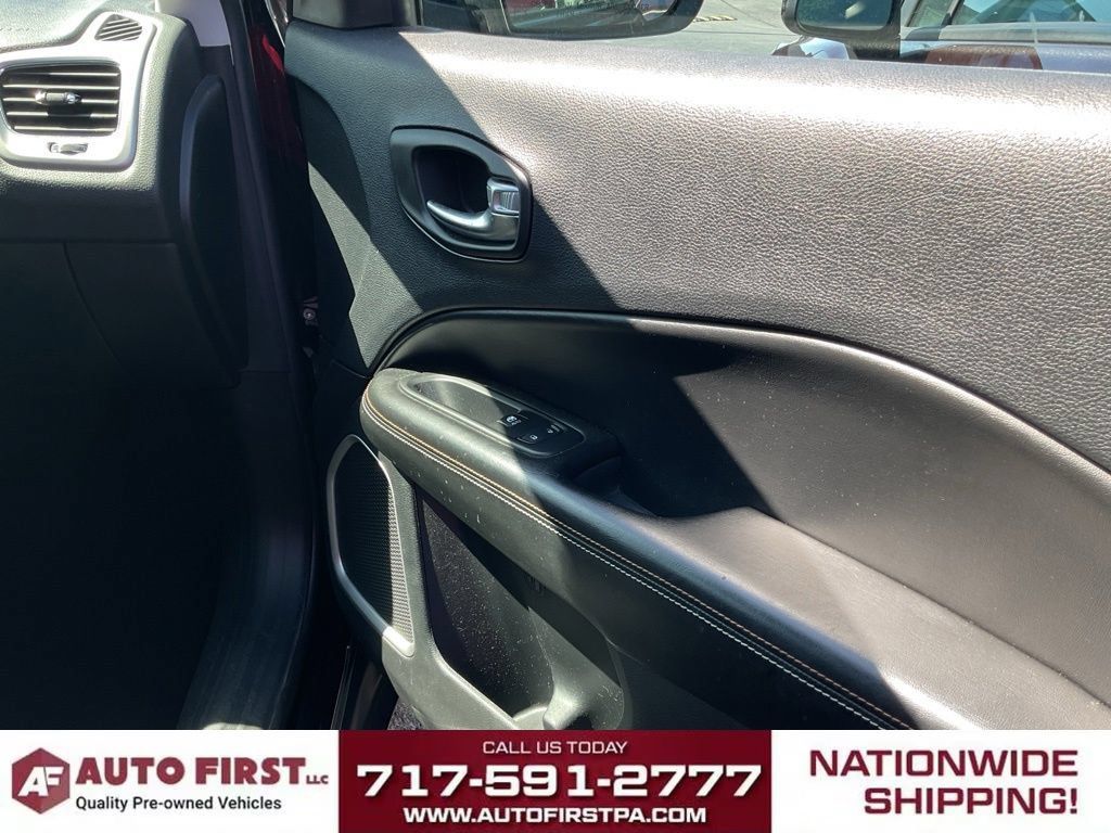 Used 2021 Jeep Compass Latitude w/ Convenience Group AWD/4WD image 17