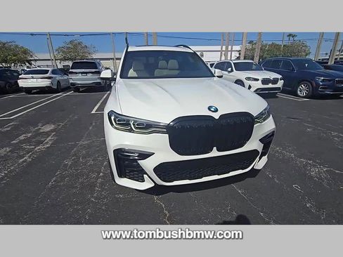 Used 2021 BMW X7 xDrive40i w/ M Sport Package image 18