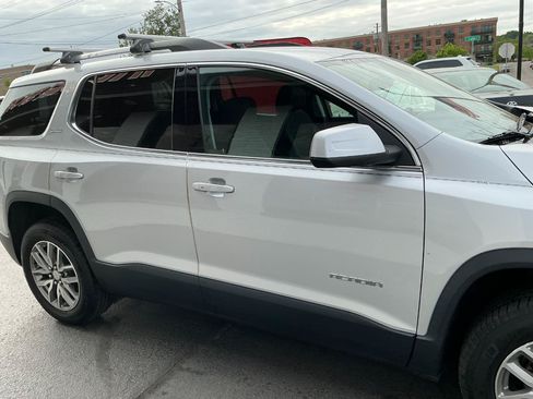 Used 2019 GMC Acadia SLE w/ LPO, Floor Liner Package FWD image 26