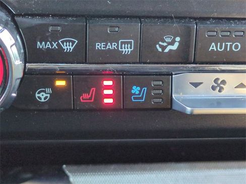 Certified 2024 Ford F250 Lariat w/ Sport Appearance Package image 22