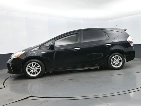 Used 2012 Toyota Prius V Three w/ Preferred Accessory Pkg FWD image 5