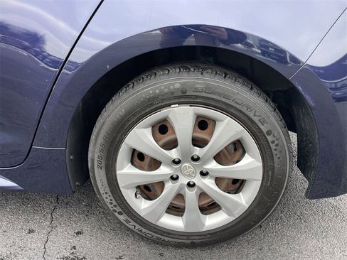 Used 2021 Toyota Corolla LE image 8