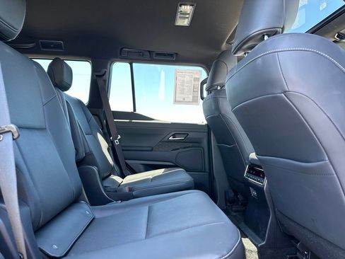 Used 2024 Lexus GX 550 w/ Accessory Package (Z1) AWD/4WD image 31