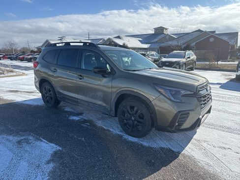 Used 2024 Subaru Ascent Onyx Edition image 8