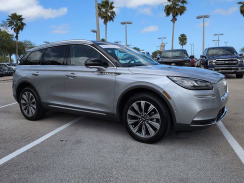 Certified 2022 Lincoln Corsair Reserve w/ Elements Package FWD image 2