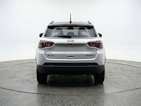 Used 2025 Jeep Compass Limited AWD/4WD image 7