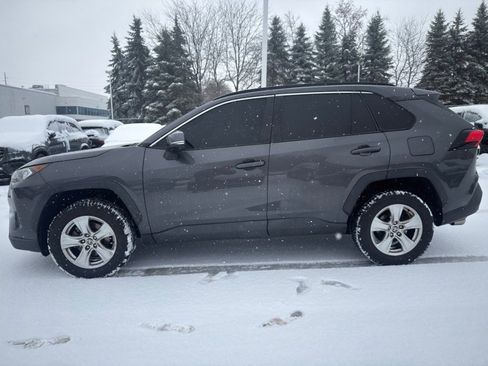 Used 2021 Toyota RAV4 XLE image 7