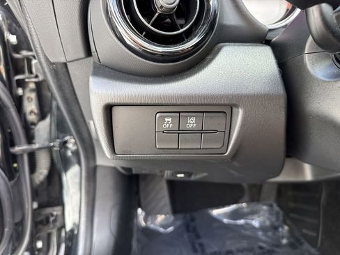 Used 2020 MAZDA MX-5 Miata Sport RWD image 53
