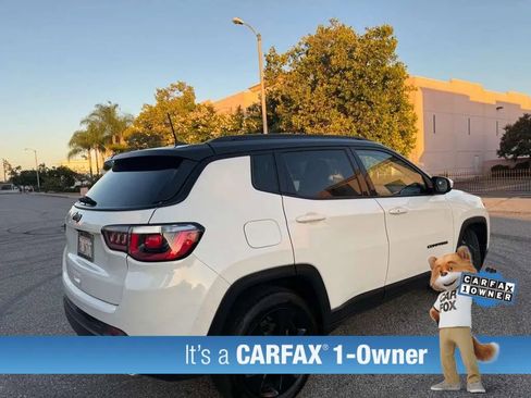 Used 2019 Jeep Compass Latitude FWD image 3