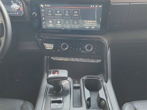 Used 2023 GMC Sierra 1500 AT4 image 12