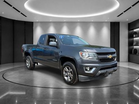 Used 2016 Chevrolet Colorado Z71 AWD/4WD image 2
