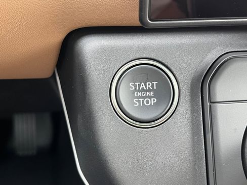 Used 2026 Land Rover Defender 110 X-Dynamic SE AWD/4WD image 27
