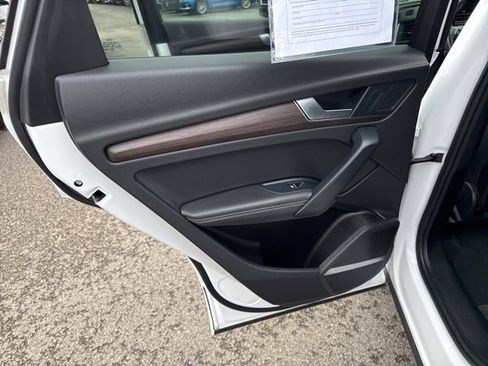 Used 2024 Audi Q5 2.0T Premium Plus image 25