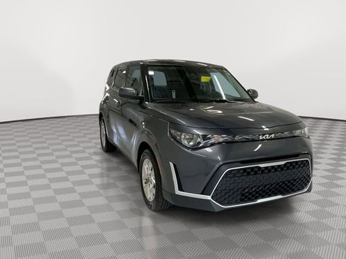 Used 2024 Kia Soul S image 2