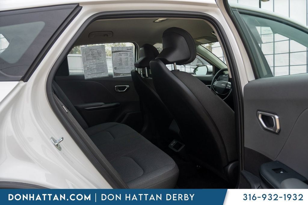 Used 2025 Kia K4 FWD image 19