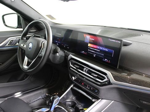 Used 2022 BMW i4 eDrive40 w/ Premium Package image 15