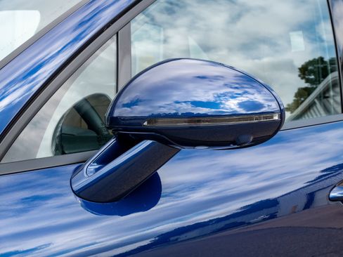 Used 2024 Porsche Macan image 13