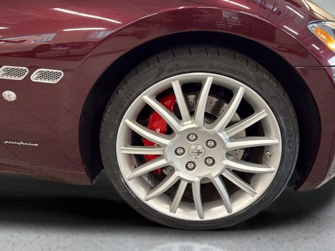 Used 2015 Maserati GranTurismo Convertible RWD image 23