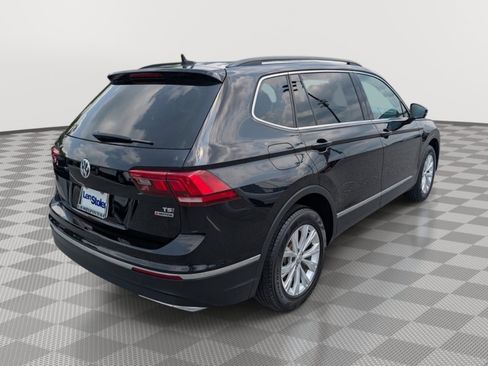 Used 2018 Volkswagen Tiguan SE w/ Panoramic Sunroof Package AWD/4WD image 5