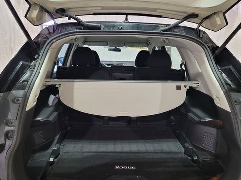 Used 2016 Nissan Rogue SV image 53