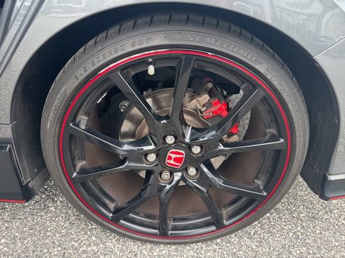 Used 2018 Honda Civic Type R image 25