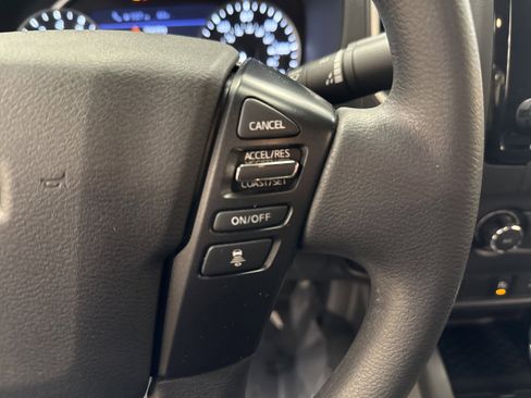 Used 2024 Nissan Frontier SV w/ Technology Package image 43