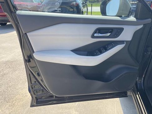 Used 2023 Nissan Rogue SL w/ SL Premium Package AWD/4WD image 11