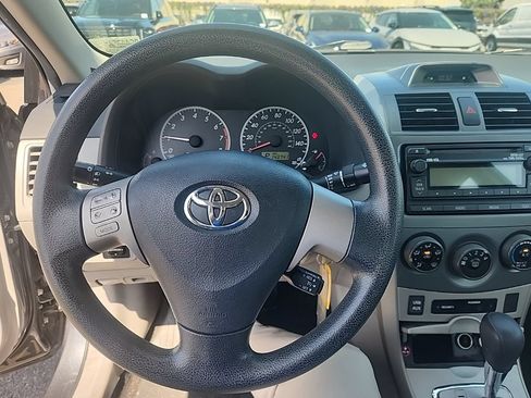 Used 2012 Toyota Corolla LE FWD image 22