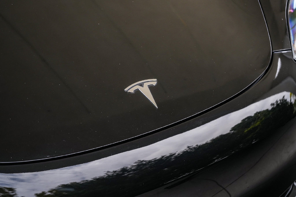 Used 2023 Tesla Model 3 Standard Range RWD image 9