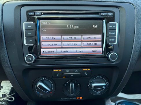 Used 2013 Volkswagen Jetta SE image 14