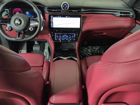 Used 2023 Maserati Grecale Modena image 16