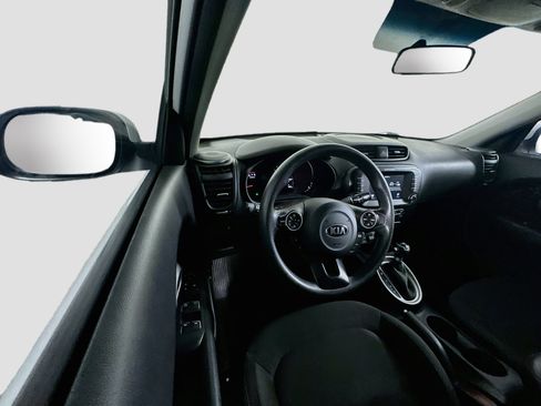 Used 2018 Kia Soul w/ Convenience Package FWD image 18