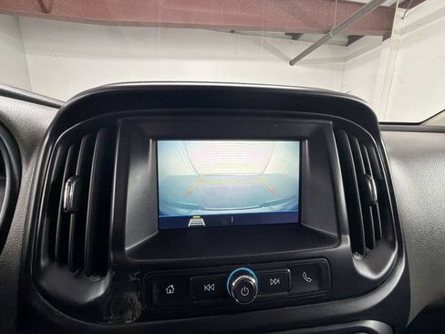 Used 2019 Chevrolet Colorado W/T w/ WT Convenience Package RWD image 14