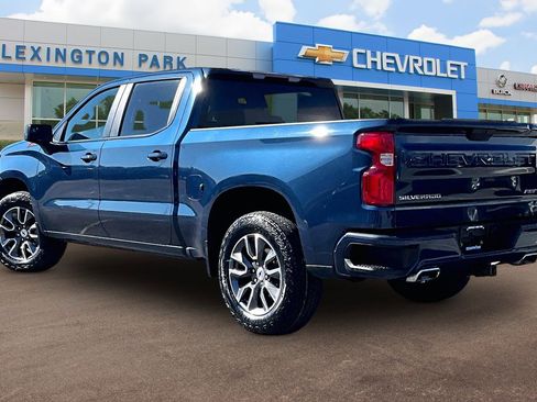 Used 2021 Chevrolet Silverado 1500 RST image 2