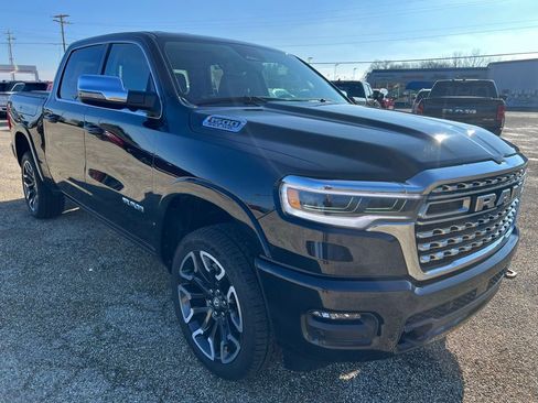 Used 2025 RAM 1500 Limited w/ Off Road Group image 5