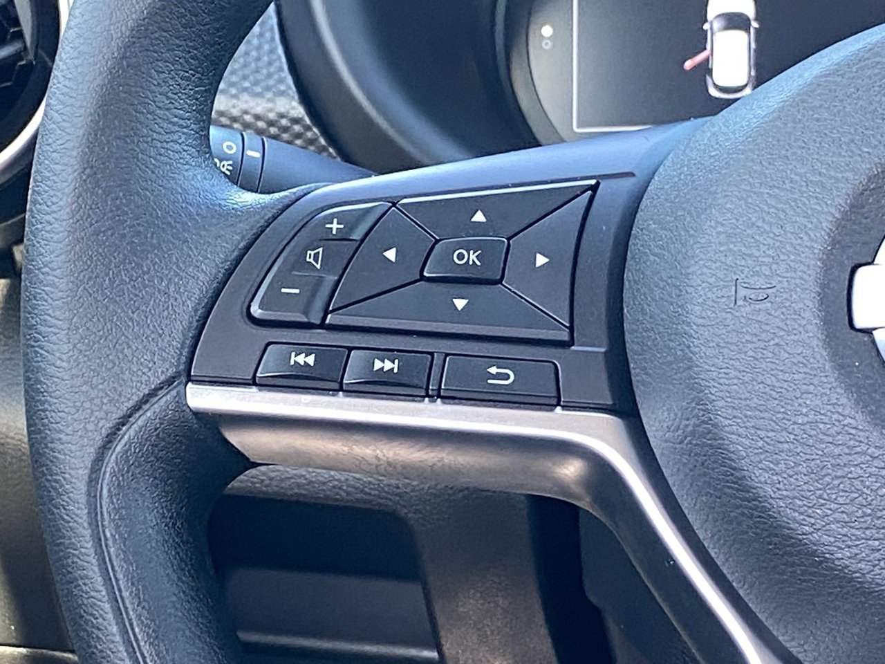 Certified 2023 Nissan Kicks SV FWD image 25