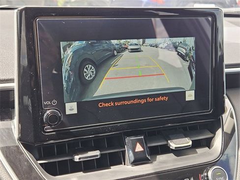Used 2024 Toyota Corolla Cross XLE image 17